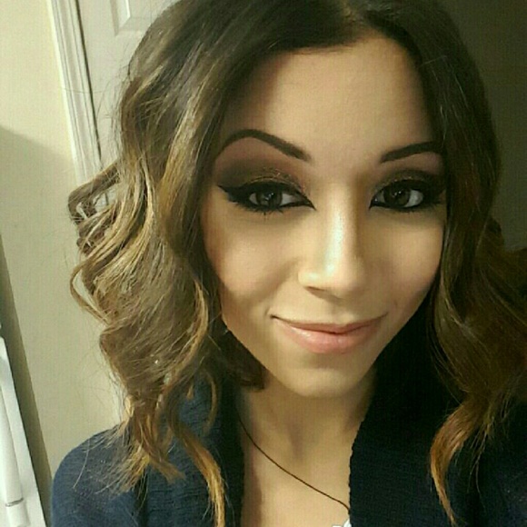 Meet your Posher, Bianca - Picture 1 of 1