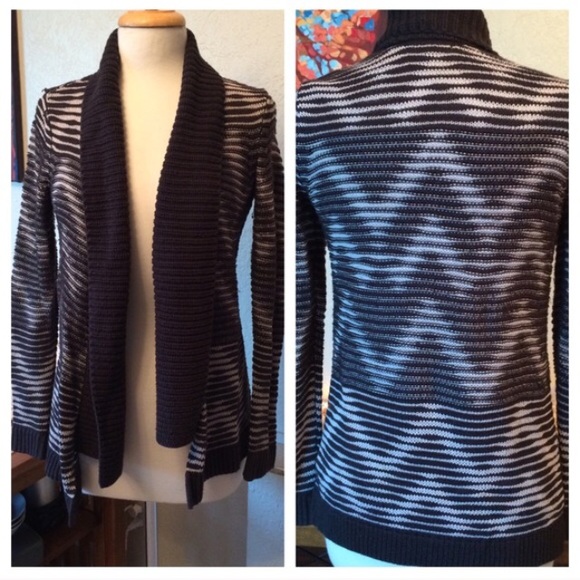 GAP Sweaters - Tribal Print Open Sweater