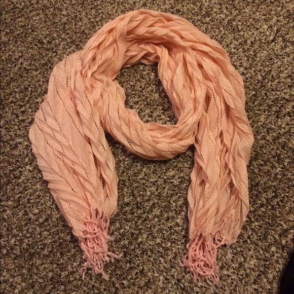 Peachy summer scarf with shimmer