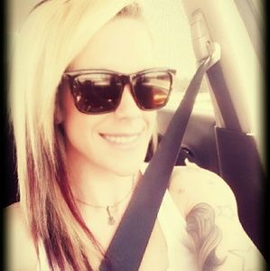 Meet your Posher, Kelly