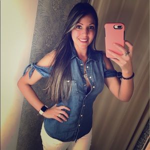 Meet your Posher, Monica