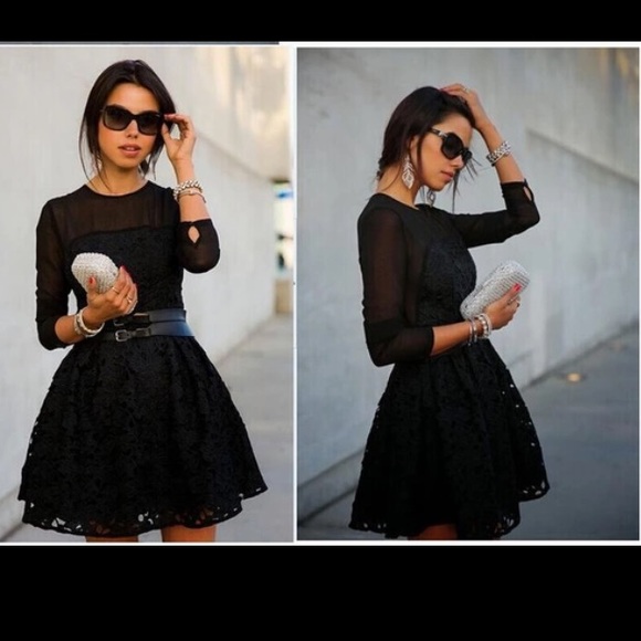 Dresses & Skirts - New S mesh and lace dress