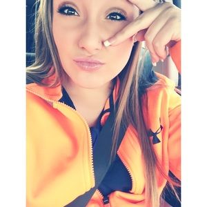 Meet your Posher, Desiree