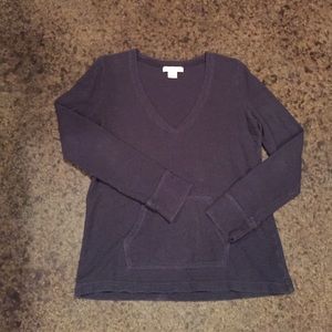 Long sleeve navy blue shirt with front pocket