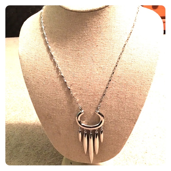 Stella and Dot necklace