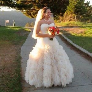 Meet your Posher, Adria