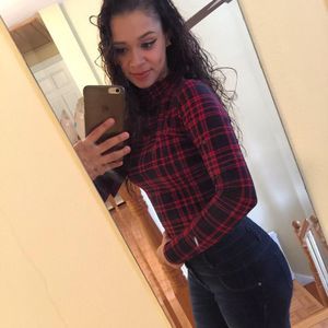 Meet your Posher, Ciara