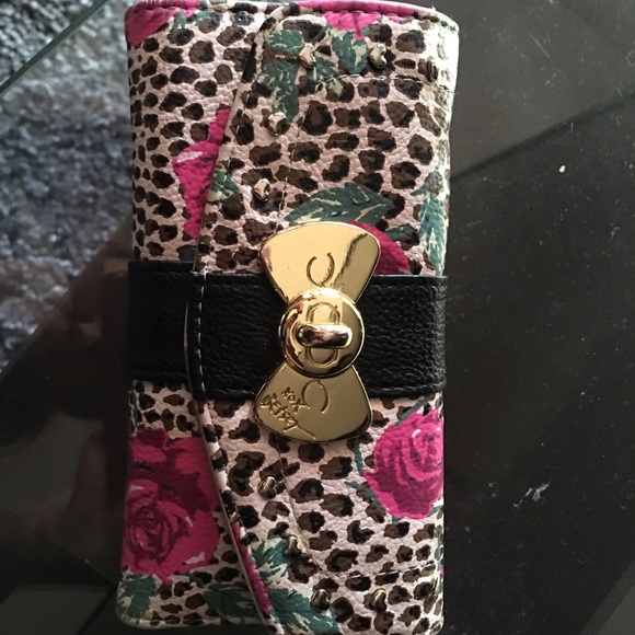 Betsey Johnson Wallet - Picture 1 of 4