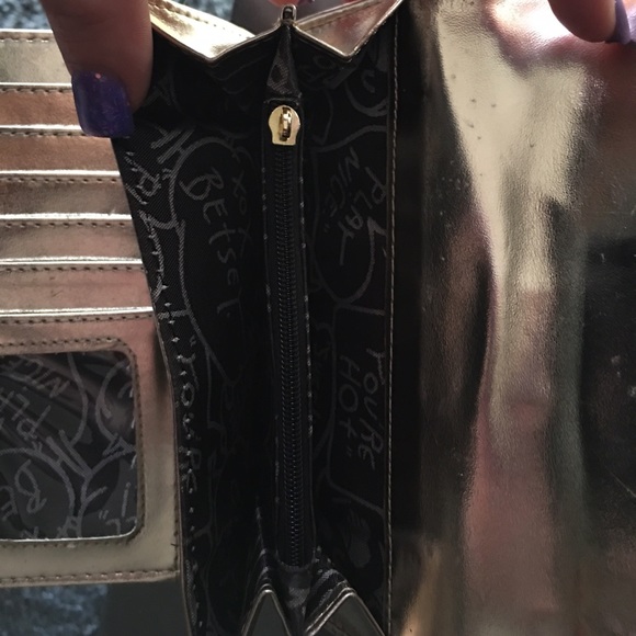 Betsey Johnson Wallet - Picture 4 of 4
