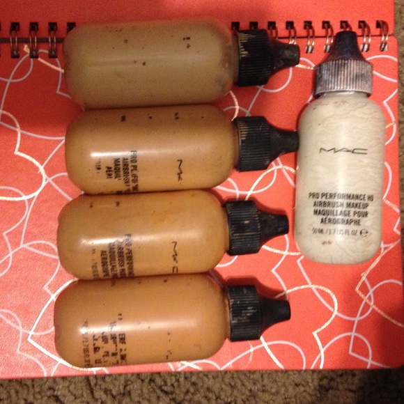 MAC PRO AIRBRUSH COLORS NW15 AND NC10