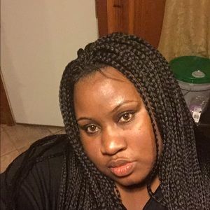 Meet your Posher, Tenesha