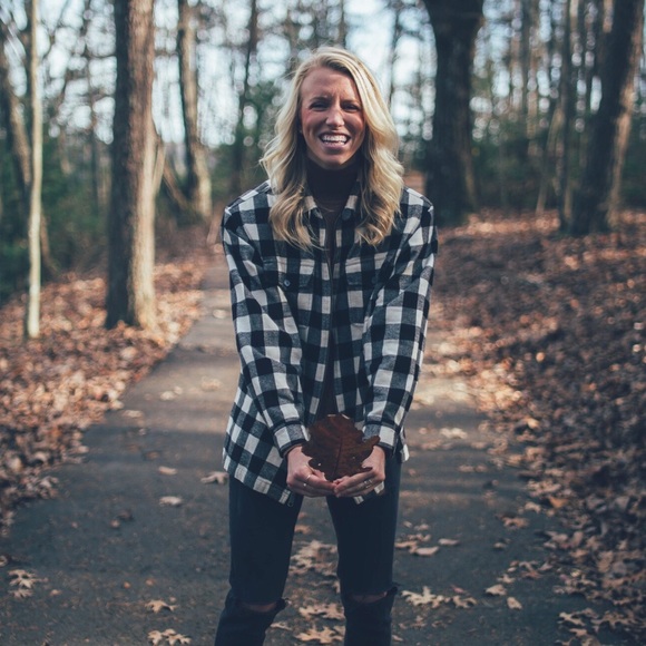 Meet your Posher, Holly - Picture 2 of 3