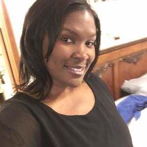 Meet your Posher, Nakeia