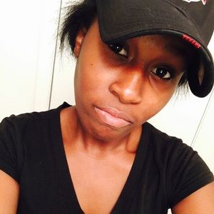 Meet your Posher, Amari