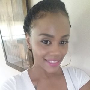 Meet your Posher, Carla