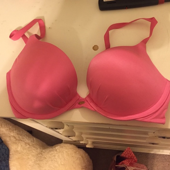 Victoria secret bombshell bra 32 DD