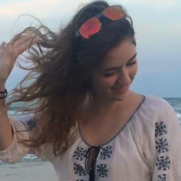 Meet your Posher, Hannah