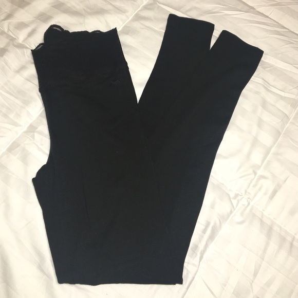 Black leggings