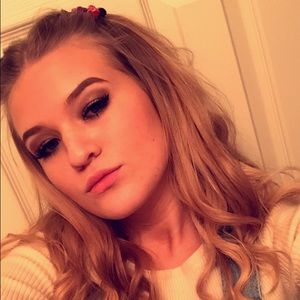 Meet your Posher, Alisa