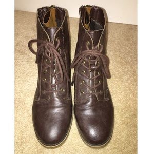 Cute brown boots