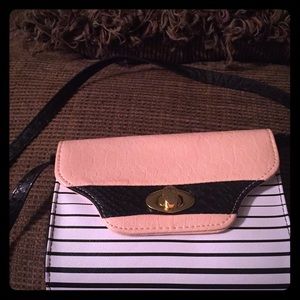 Jessica Simpson cross body purse