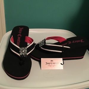 Juicy Couture Sandals