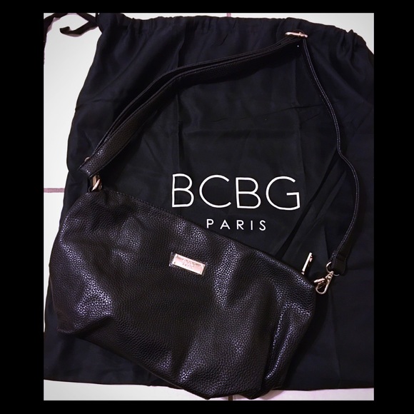 💯 BCBG crossbody purse + dustbag