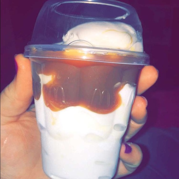 Meet your Posher, Monica