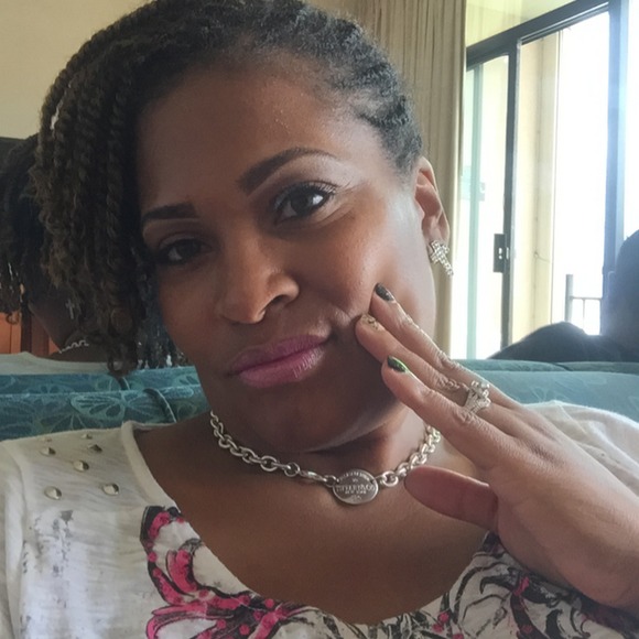 Meet your Posher, Candy