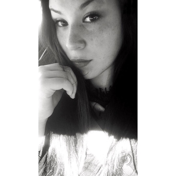 Meet your Posher, Cara