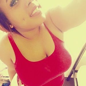 Meet your Posher, Monique