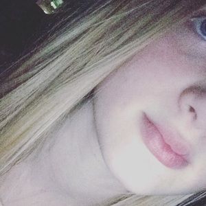 Meet your Posher, Maddie