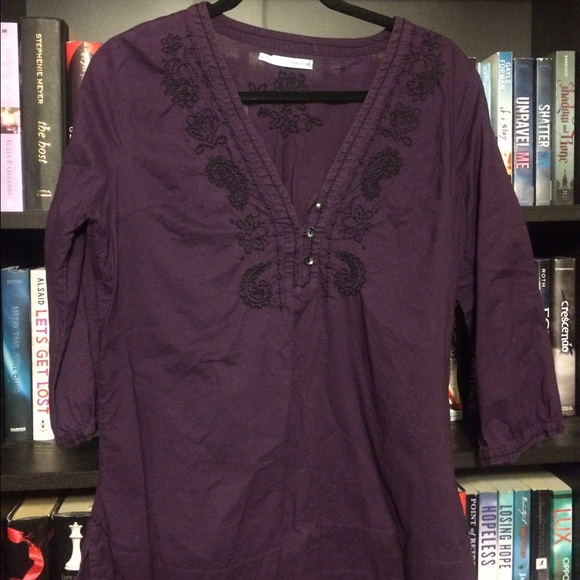 Embroidered beach shirt