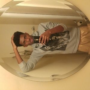 Meet your Posher, Nicholas