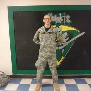 Meet your Posher, Devin