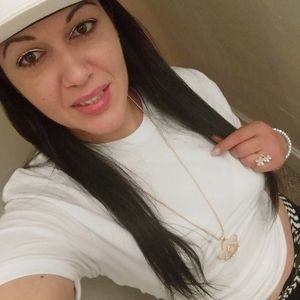 Meet your Posher, Yolanda