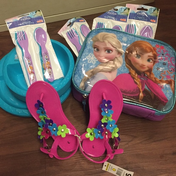 🚨SALE🚨Frozen theme!🐵