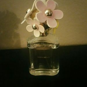 Marc Jacobs Daisy Perfume
