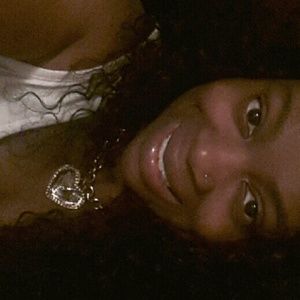 Meet your Posher, Aiesha