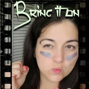 Meet your Posher, Carrie