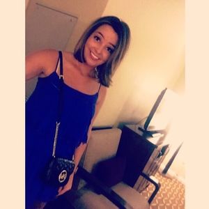 Meet your Posher, Ari