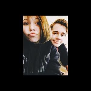 Meet your Posher, Marissa