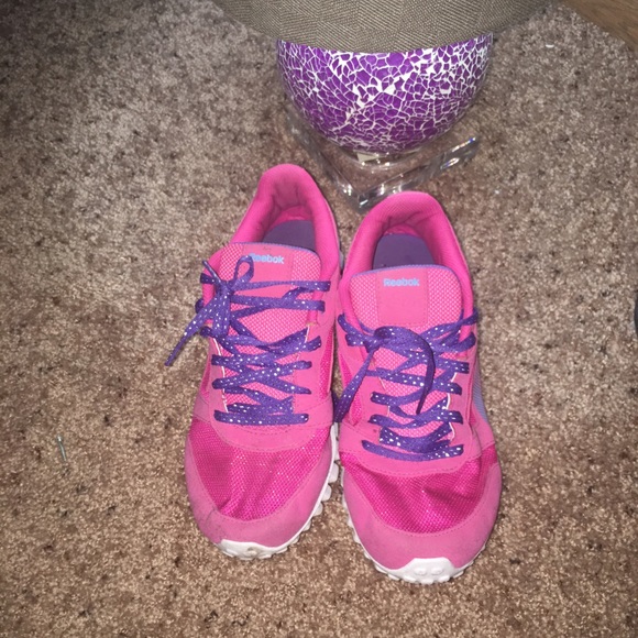 Sale! 🎉🎉Pink Reeboks - Picture 2 of 4