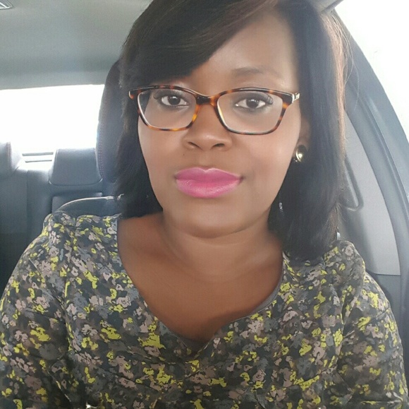 Meet your Posher, Lynn - Picture 2 of 4