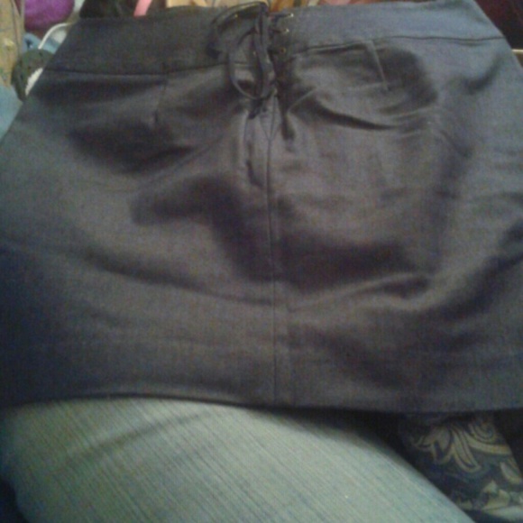 Express Jean skirt - Picture 2 of 3