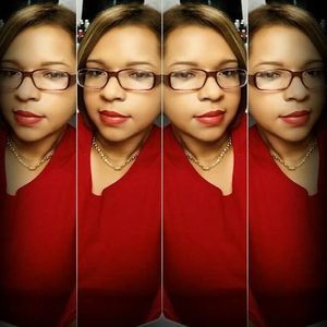 Meet your Posher, Diallys marie