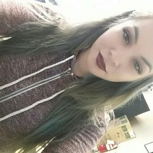 Meet your Posher, Lorena