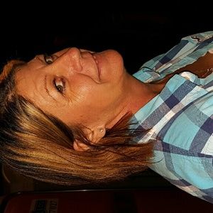 Meet your Posher, Valerie