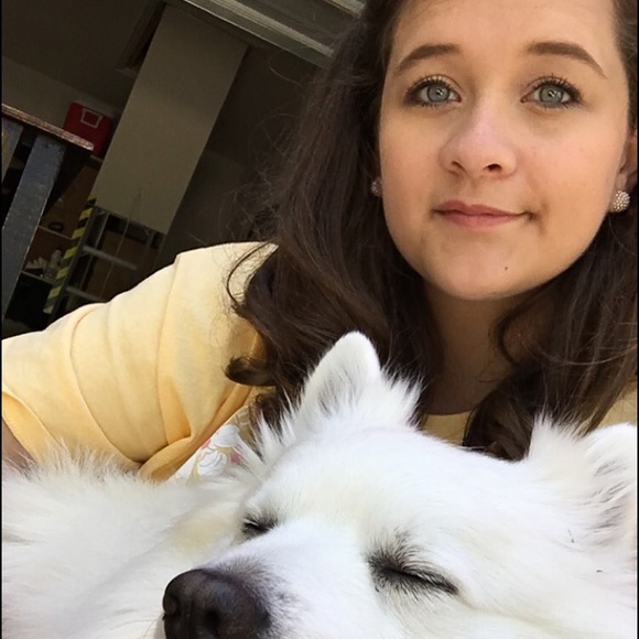 Meet your Posher, Alexandra - Picture 2 of 3