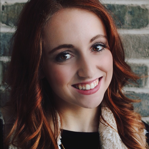 Meet your Posher, Lauren - Picture 1 of 1